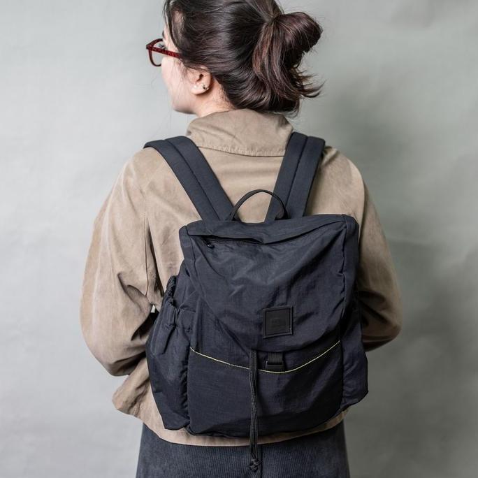 2satuseller  - ransel vienna divergent black water repellent nylon crinkle medium backpack - unisex