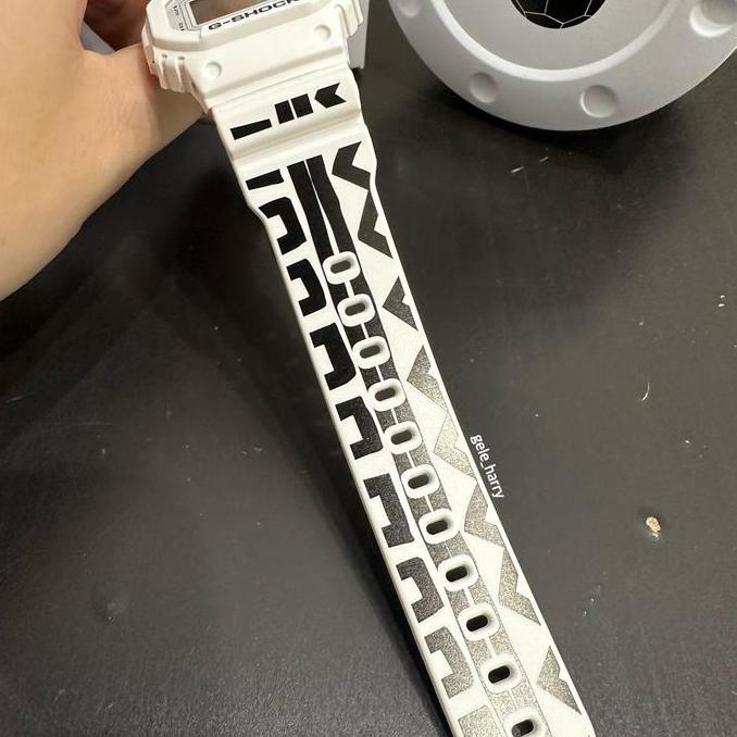 Casio Gshock Stussy 8 Ball DW 5600VT-7