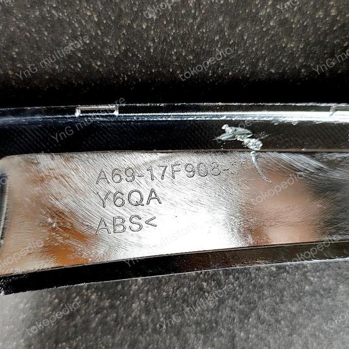 Bezel chrome grill depan Ford Fiesta 2009-2011 type Sporty - Chrome Terlaris