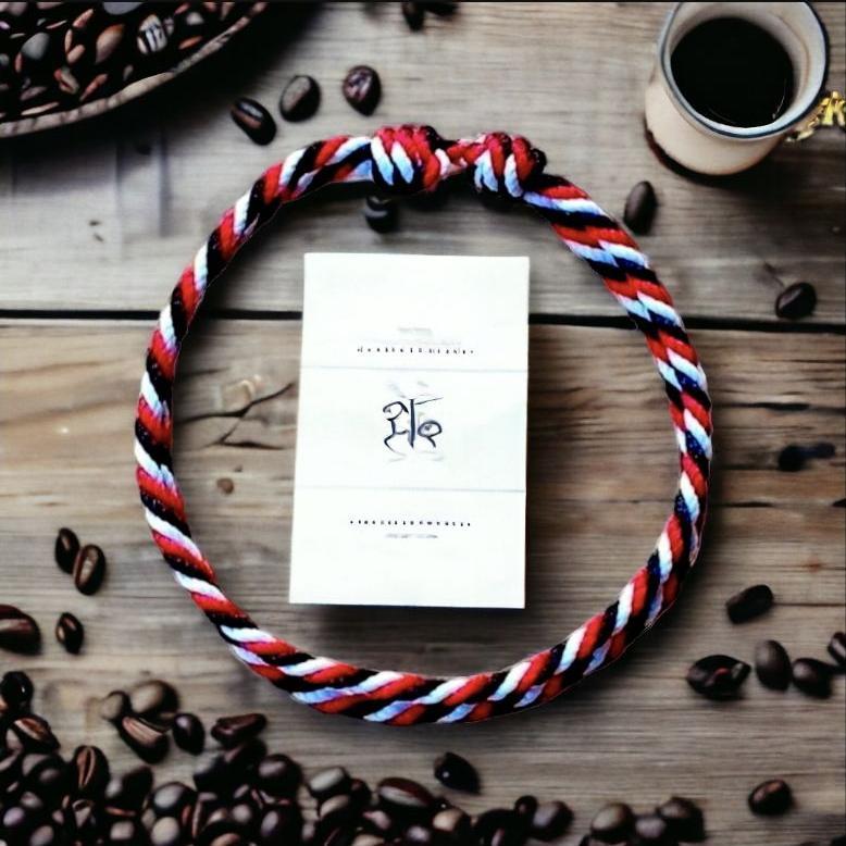 RECOMMENDED` TRIDATU GELANG RAJUT ADJUSTABLE HANDMADE BALI WARNA MERAH HITAM PUTIH MODEL TALI SERUT 