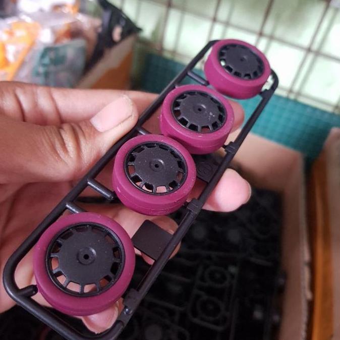 TAMIYA BAN MAROON VELG CARBON DISH MEDIUM