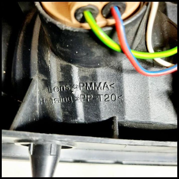 HOT DEAL STOPLAMP LAMPU BELAKANG KANAN MOBIL DAIHATSU CERIA