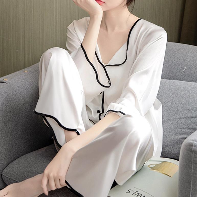 Piyama Wanita Premium Ice Silk  | Baju Tidur Lengan Panjang Simple Elegan  Adem & Nyaman Dipakai di 