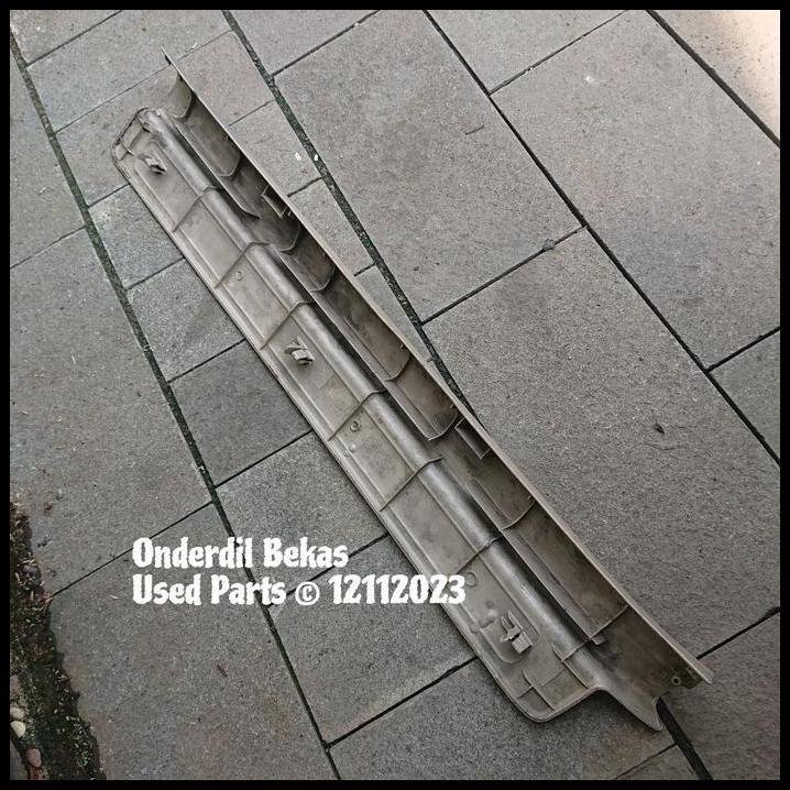 HOT DEAL DOOR SILL PLATE KANAN DEPAN FR TOYOTA COROLLA ALTIS 2002 