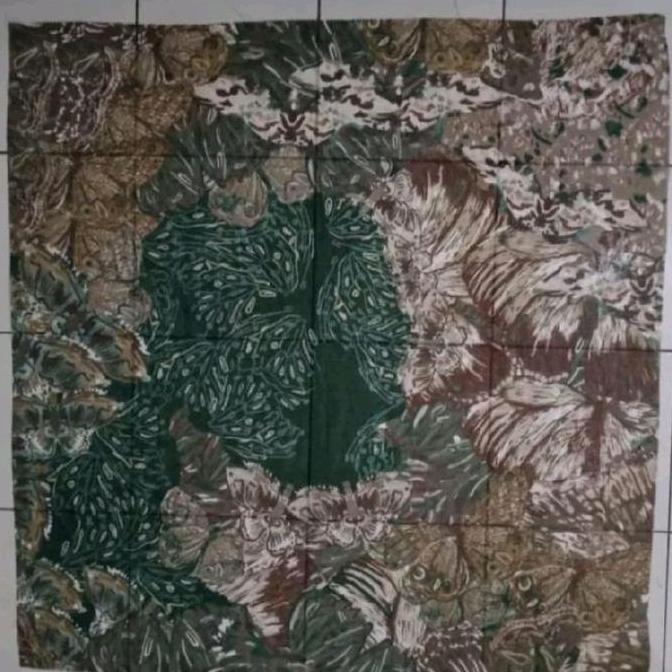 Thebest- Hijab Segiempat Motif Kayana Warna HIJAU BOTOL