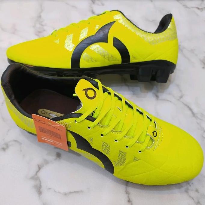 Sepatu Bola Ortuseight Hijau Stabilo