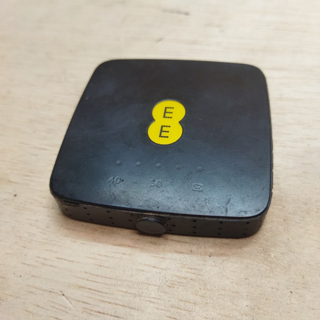 Modem Mifi Alcatel EE40 4G LTE Wi-Fi router All Operator