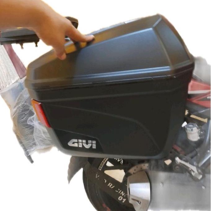 Box Samping Kiri Kanan Givi E22 untuk Sepeda Motor - Motorcycle