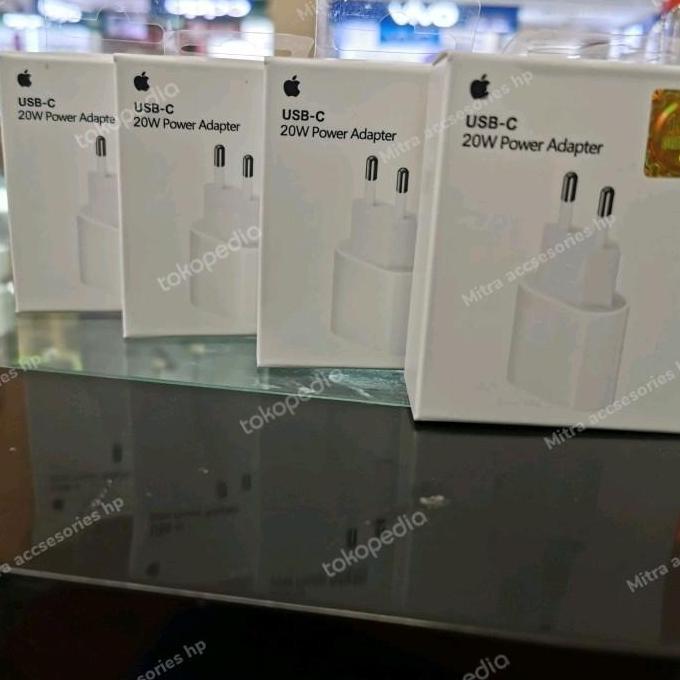kepala charger iPhone 14 pro max 20w fast charging USB C original