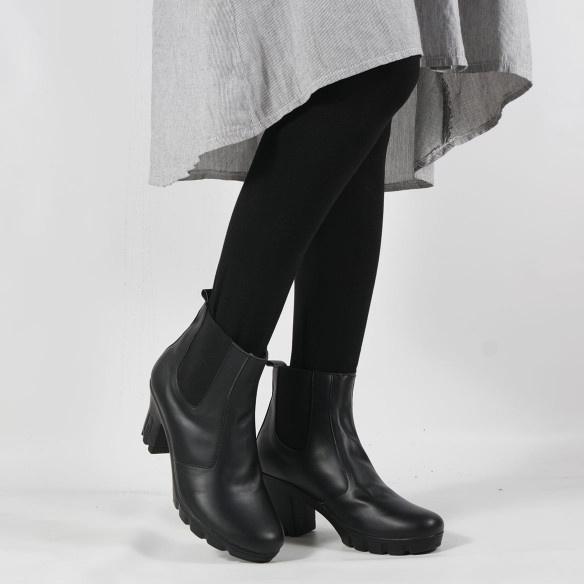 Paket Hemat Hertz - Sepatu Boots Wanita V 3371 Heels Wanita Trendi Berkualitas Warna Hitam