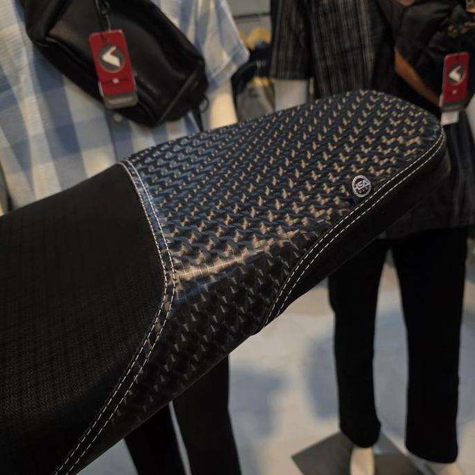 DB184 >> Variasi kulit sarung jok motor bahan premium karbon kombinasi catur 4d sudah jahit siap pas