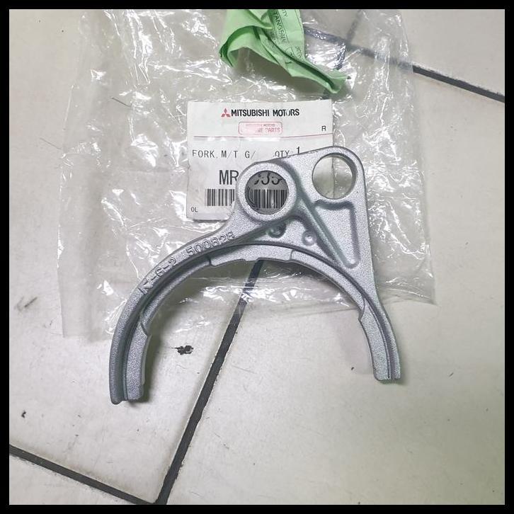HOT DEAL FORK GARPU TRANSMISI MANUAL GIGI 3 4 MITSUBISHI TRITON ALL NEW TRITON