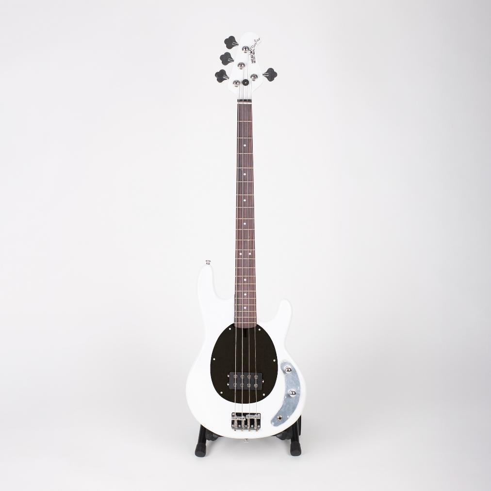 Bass Listrik / Elektrik Musicman Stingray white