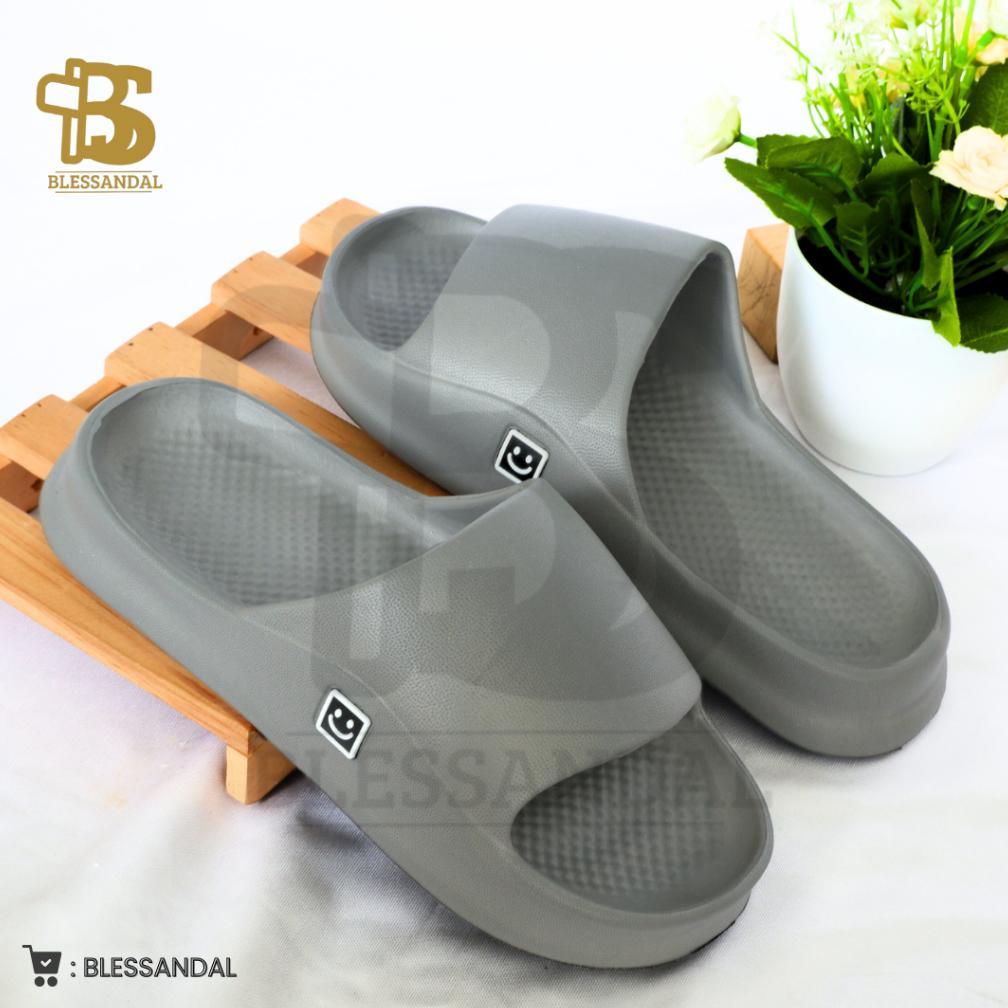 FREE ONGKIR SANDAL SLOP PRIA WANITA/SANDAL SLOP KARET EVA SANDAL SLOP POLOS SMILE