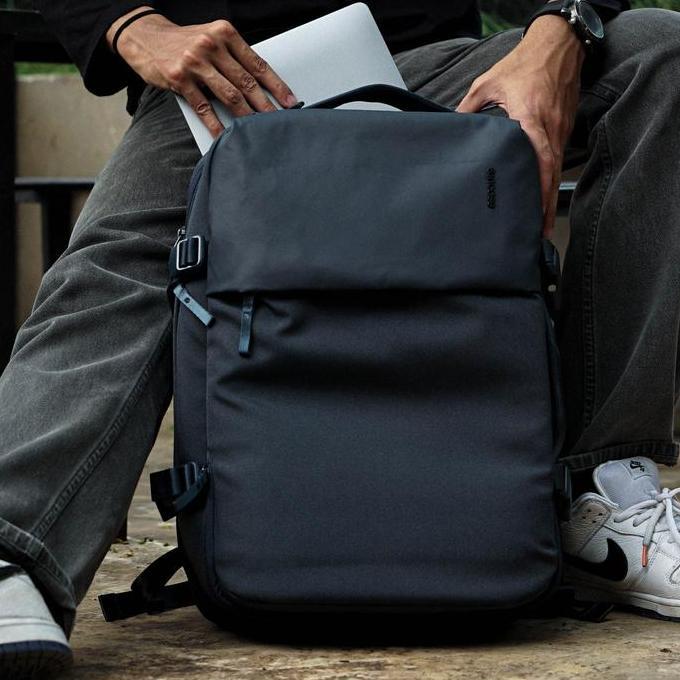 Incase Backpack A.R.C Series | Buy 1 Get 1 Pouch Organizer