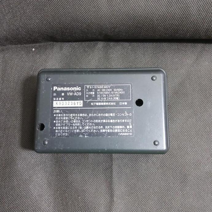 Original Second Bekas Copotan Bawaan Kamera Panasonic Vw-Ad9 Camcorder Battery Charger Mains Power S