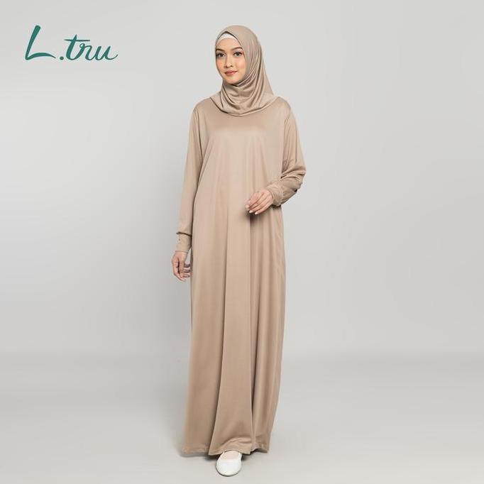 L.tru - Backpleats Maxi Dress