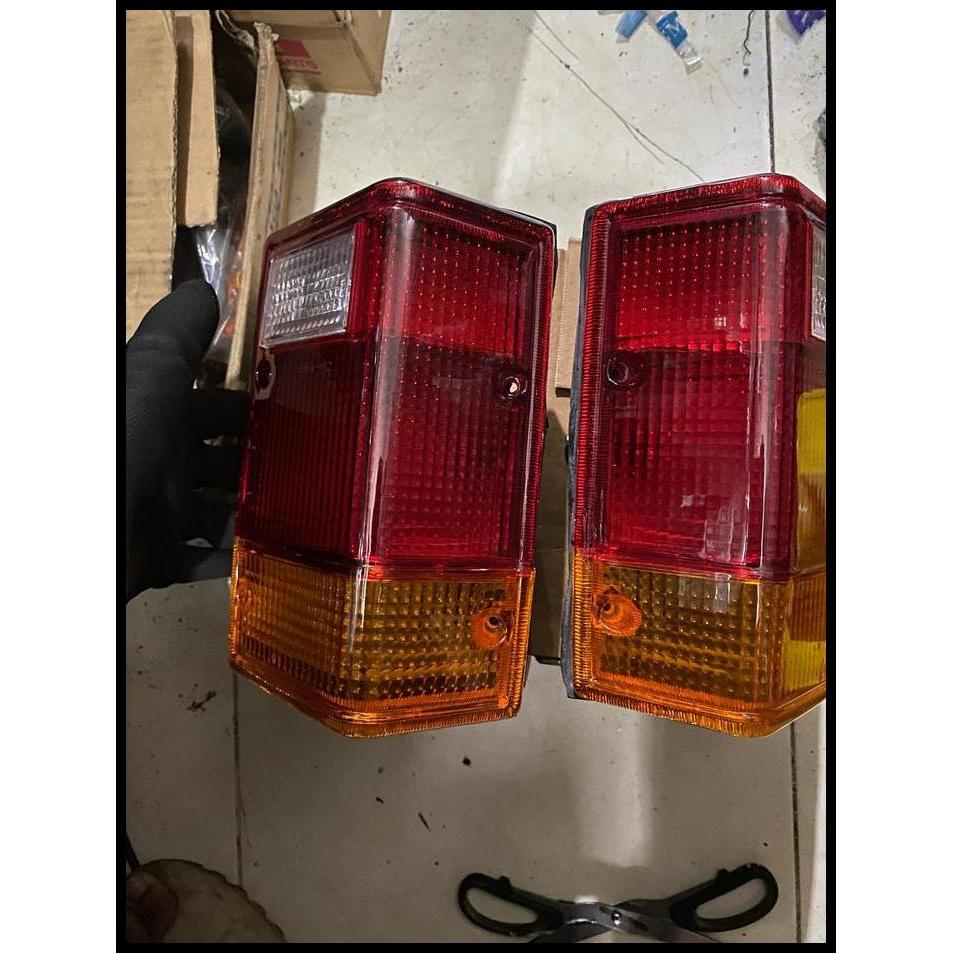 TERLARIS STOP LAMP LAMPU STOP LAMPU BELAKANG MITSUBISHI L300 OLD BENTUK L 1 SET KANAN KIRI ORI LUCID