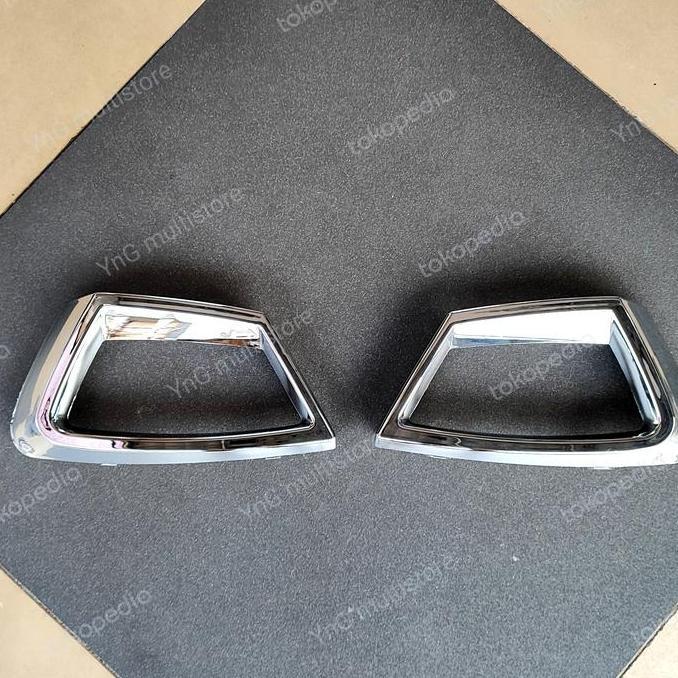 Bezel Chrome Grill Depan Ford Fiesta 2009-2011 Type Sporty - Chrome