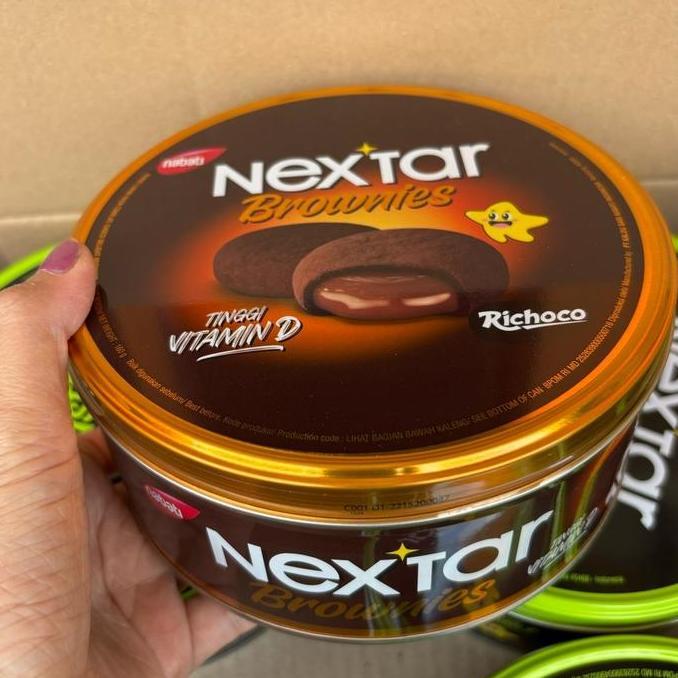 Agen distributor makanan ringan snack hampers lebaran biskuit wafer toples nextar brownies richoco n