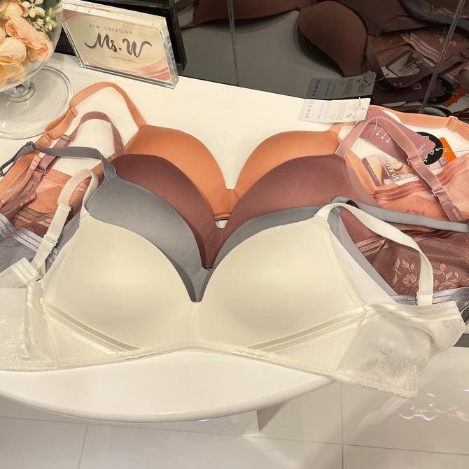 Sale Luludi By Wacoal Beatrice Side Shape Bra No Wire Flower Back Lb 4822