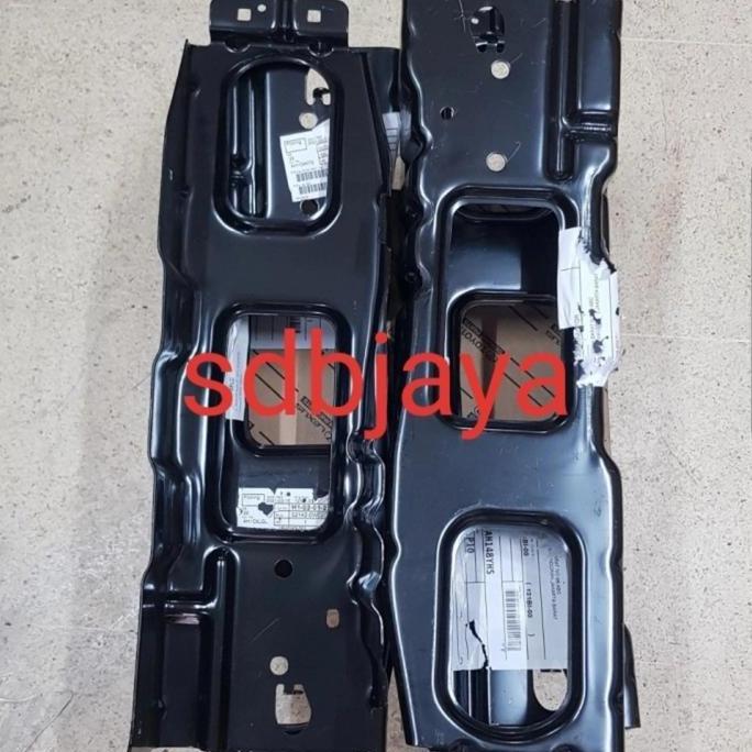 Dudukan Bracket Braket Bemper Bumper Dyna Saurus Hino Dutro Set Rh Lh