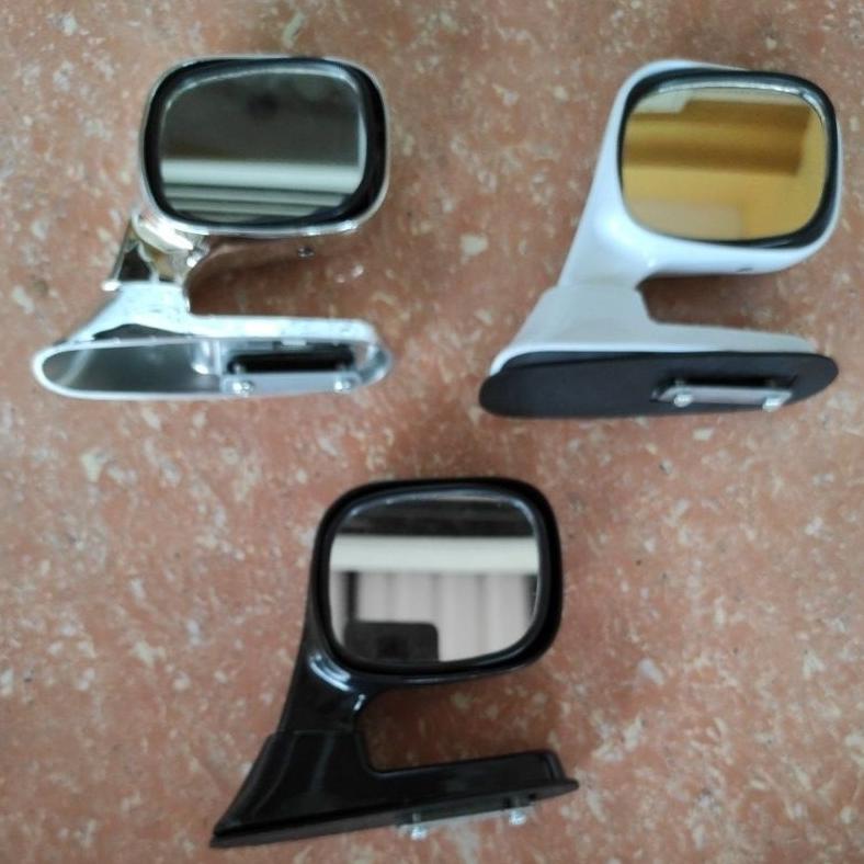 spion TAMBAHAN POJOK tanduk jepit kap mesin MOBIL universal / avanza / sedan WARNA CROME HITAM PUTIH
