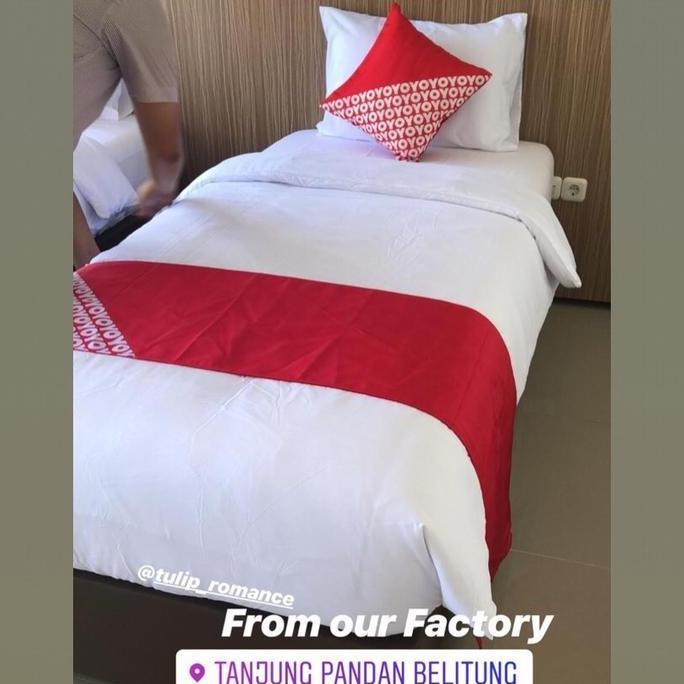 Quilt / Duvet Cover by ROMANTIC standard HOTEL OYO