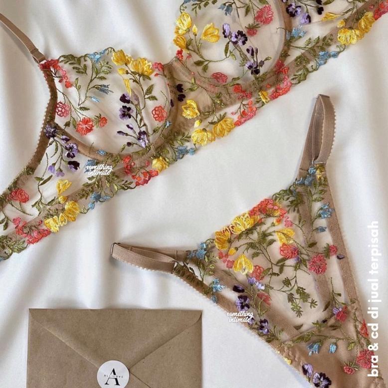 New [Thong Only ] Sloan & Shera Floral Embroidered Lace Bra Lingerie Cup Set Bustier Bodice Long Tor