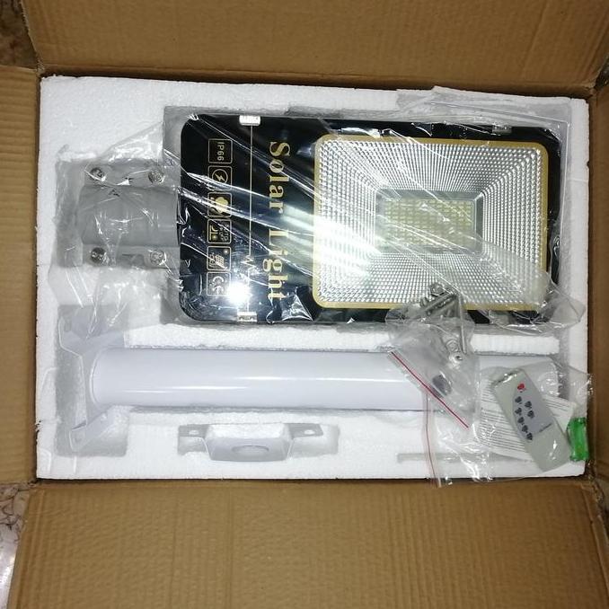 Lampu Jalan Solar Cell / Lampu Pju 2 In 1 Two In One