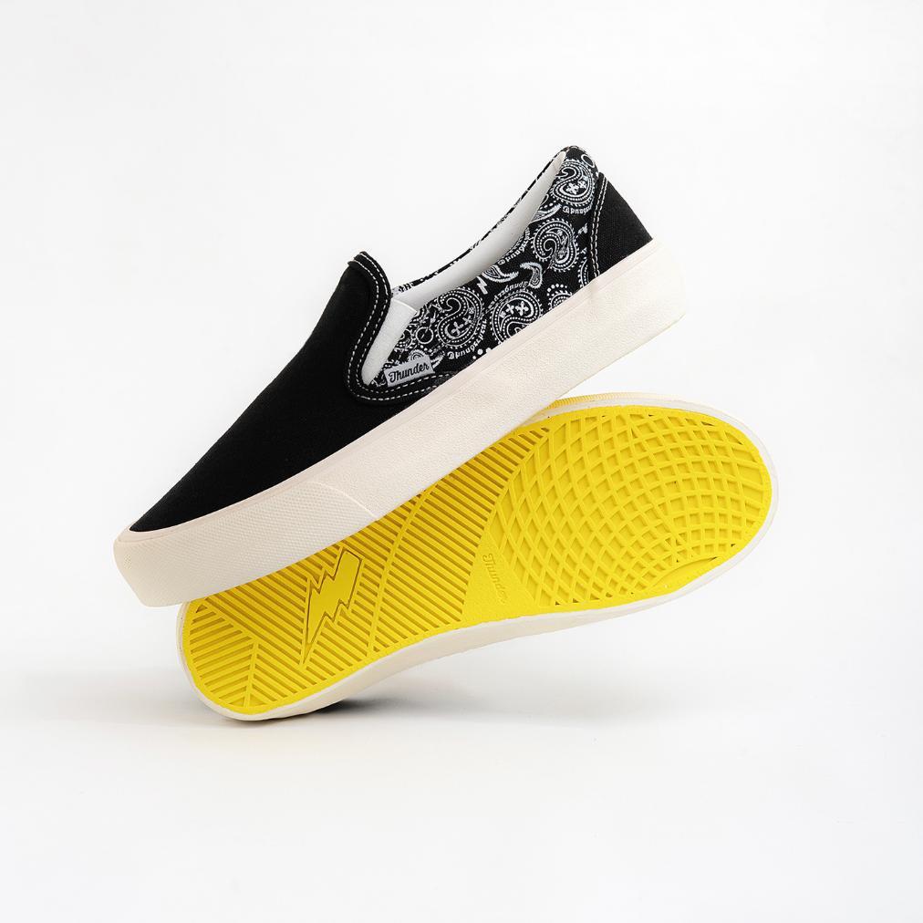 CUCI GUDANG THUNDERBEAR - VOLTAIRE PAISLEY BW | SEPATU SLIP ON PAISLEY HITAM | LOKAL & STYLISH