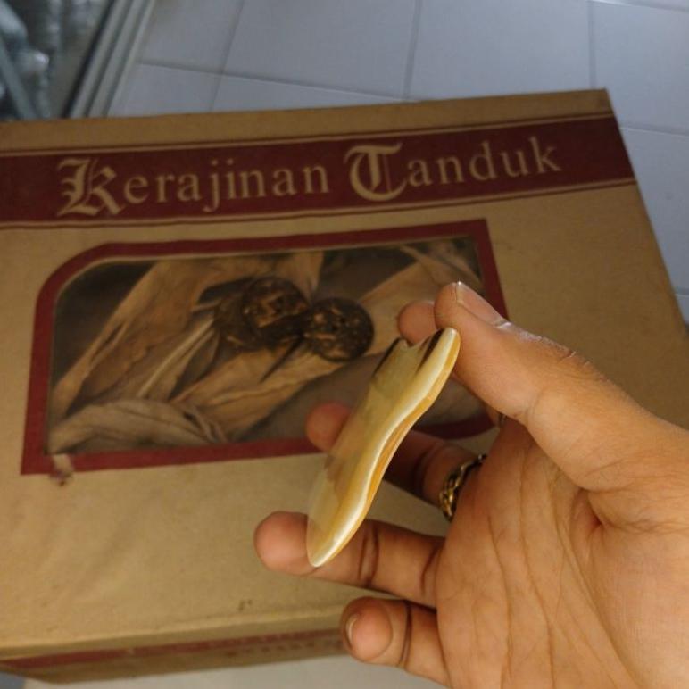 TERBARU Alat Pijat Terapi Guasha Tanduk Sapi Asli