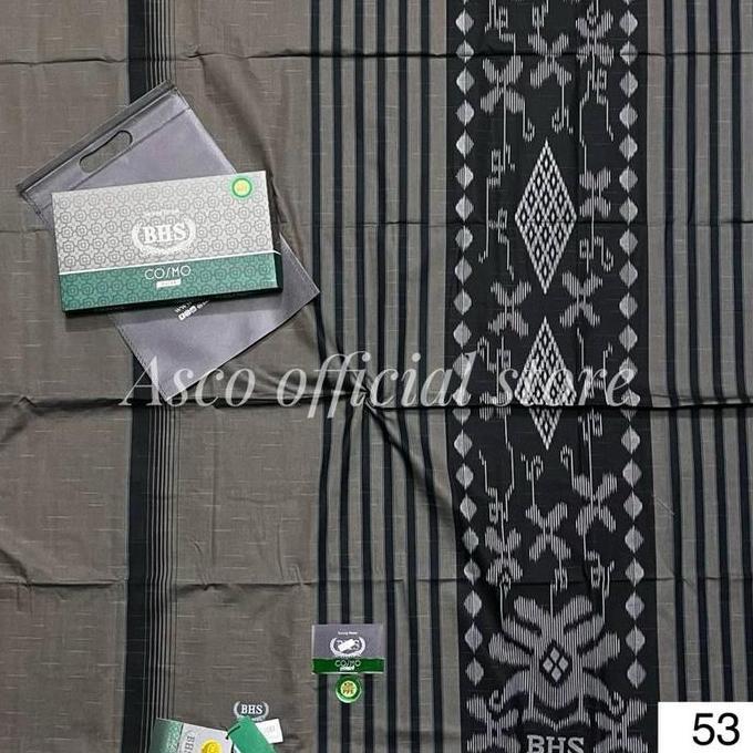 Disiniaja- Bhs Sarung Cosmo Silver Dan Gold Motif Kotak-Kotak Bahan Viscose Blend Dengan Box Paper B
