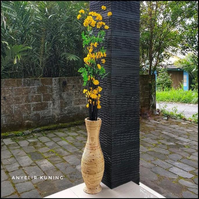 Bambu Ulir Anyelir Kuning 150cm (Tidak Termasuk Vas/Pot)