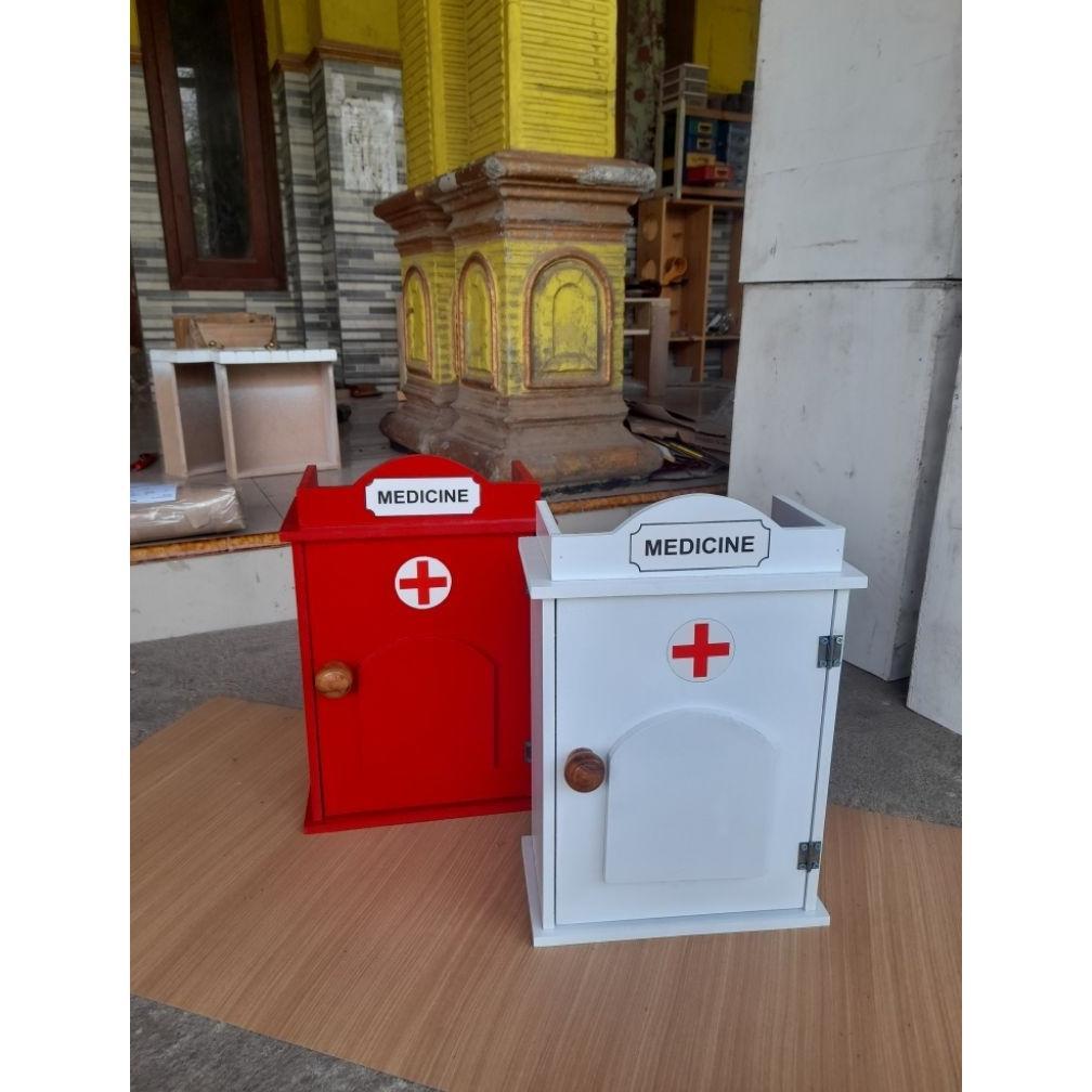 BEST SELLER KOTAK OBAT P3K KAYU ESTETIK - LEMARI MEDIS GANTUNG DINDING MINIMALIS - KOTAK PENYIMPANAN