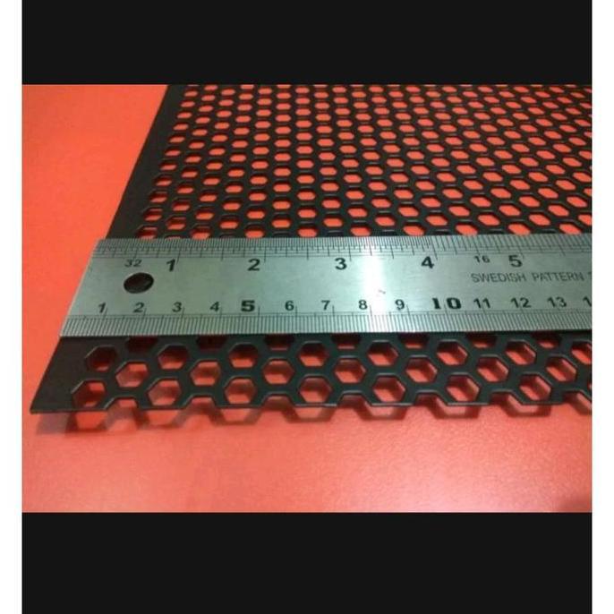Ram - Grill Speaker Hitam Ukuran 200cm x 65 cm