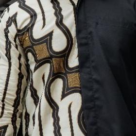 Kemeja Batik Pria Nuc.Id Arya 03 (Hitam-Cream)