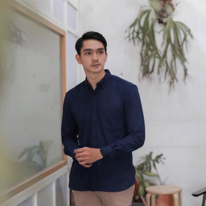 Fuku- Aljosa Kemeja Pria Polos Navy Biru Dongker Lengan Panjang Kerja Kantor Slimfit Baju Cowok Hem 