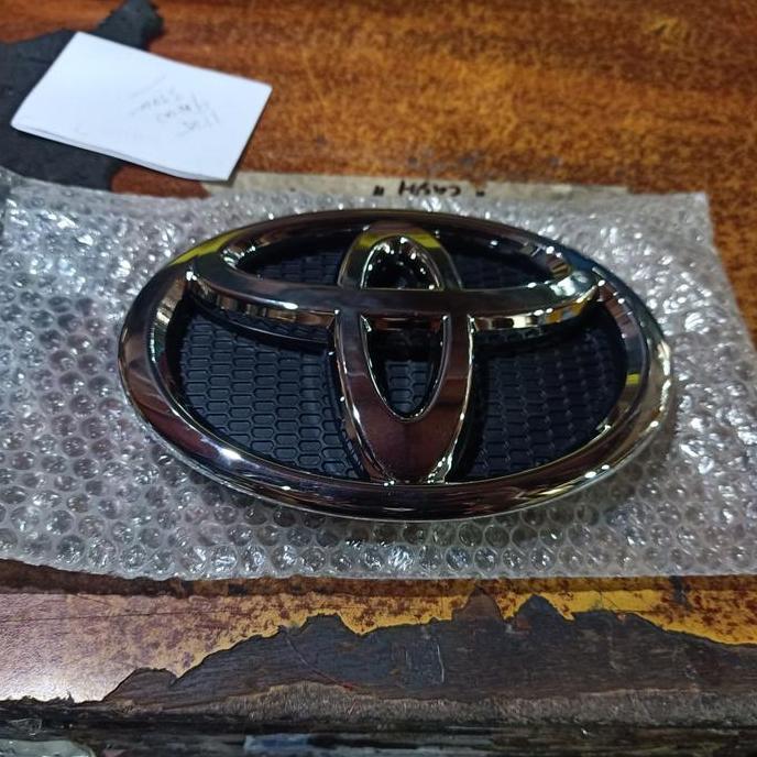 TERBARU - LOGO SIMBOL TOYOTA DEPAN YARIS 2012-2013