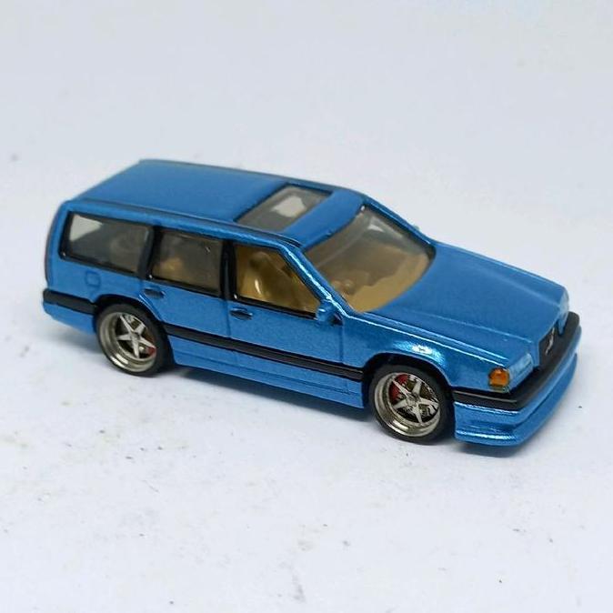 hot wheels volvo 850 estate custom ban karet premium loose diecast (s)