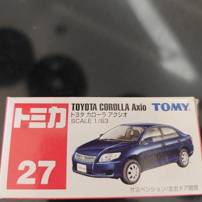 tomica 27 toyota corolla axio