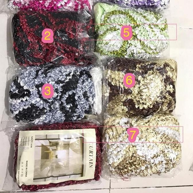 tirai benang ulir gradasi