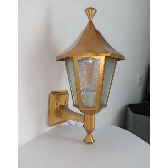 Lampu hias tempel dinding teras minimalis klasik gold
