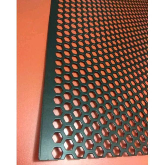 Ram - Grill Speaker Hitam Ukuran 200cm x 65 cm