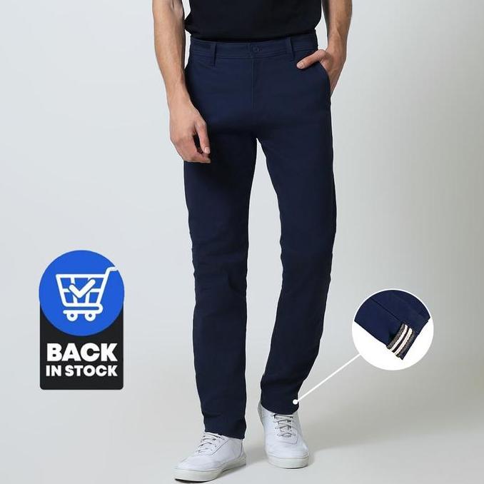 EDWIN JEANS - Celana Panjang Chinos Pria Slim Fit FERANDO DARK NAVY Celana Chino Pria Selvedge Accen