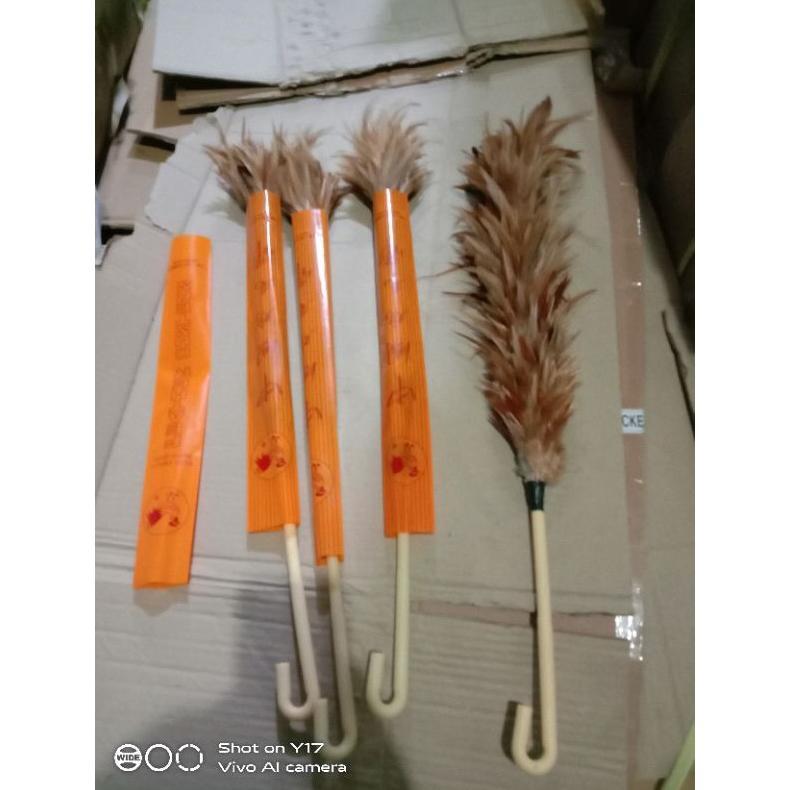 Kemoceng bulu ayam rrt/kemoceng bulu ayam asli