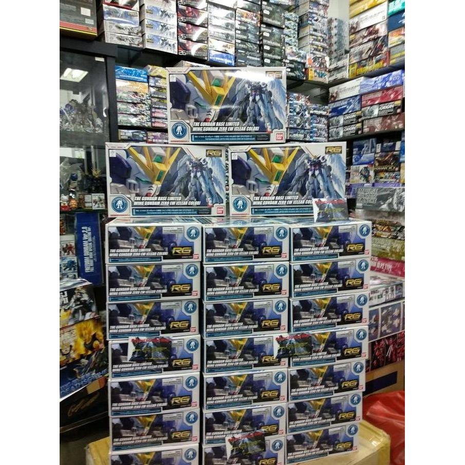 RG Wing Gundam Zero Clear Ver Gundam Base / RG Wing Zero Clear