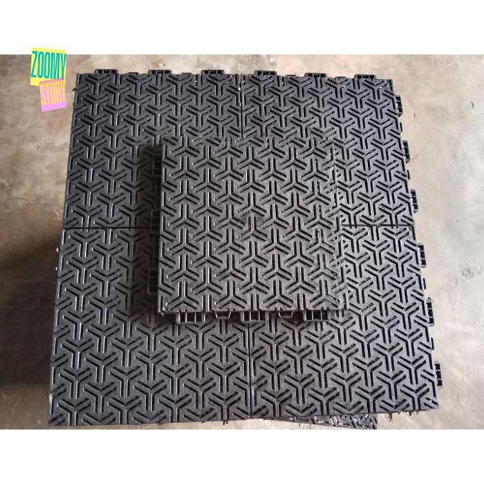 tu-67 Drainase sell alas rumput sintetis 1 meter x 1 meter tebal 1,5 cm Berkualitas