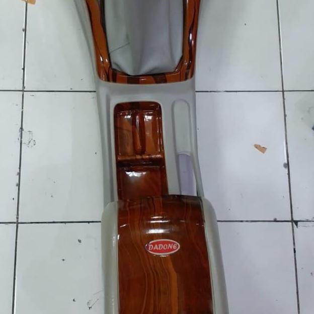 N Consule Box Innova 2004-2015