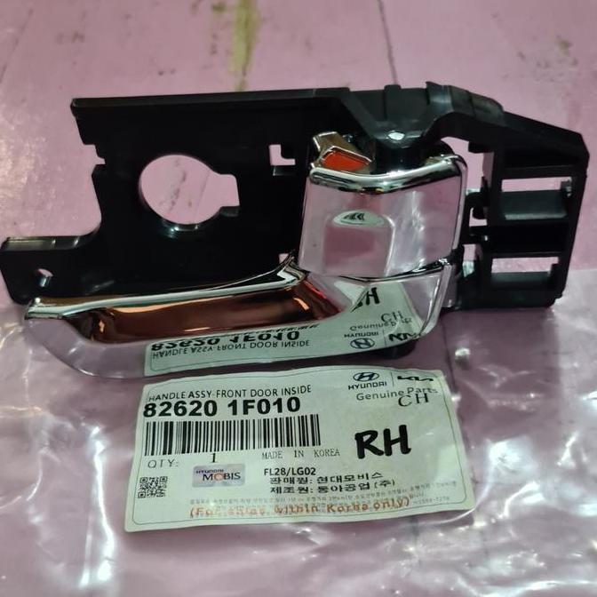 HANDLE HANDEL PINTU DALAM SEBELAH KANAN ASLI CHROME KIA SPORTAGE-2 TH2005-2007